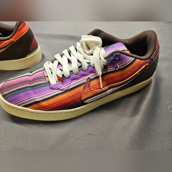Size 11 - Nike Kobe 8 NSW Lifestyle LE Mexican Blanket Sneaker - Picture 6 of 10